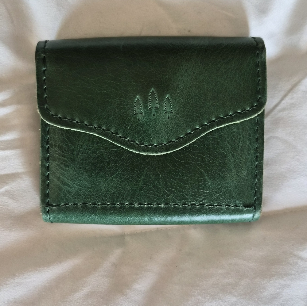 Portland Leather small Bozeman wallet